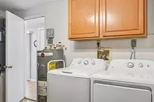 106 Algiers Dr, Venice, FL 34293 - Photo 24