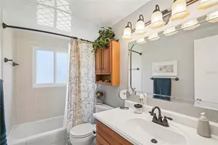 106 Algiers Dr, Venice, FL 34293 - Photo 14