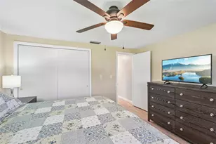 106 Algiers Dr, Venice, FL 34293 - Photo 12