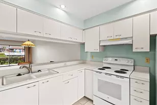 3118 Windrush Bourne, Sarasota, FL 34235 - Photo 18