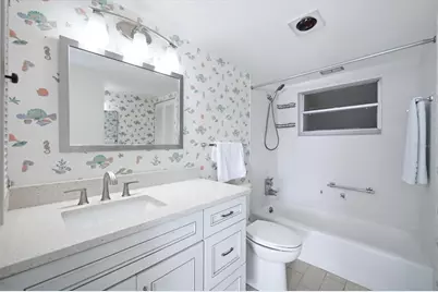 800 Benjamin Franklin Drive #501, Sarasota, FL 34236 - Photo 14