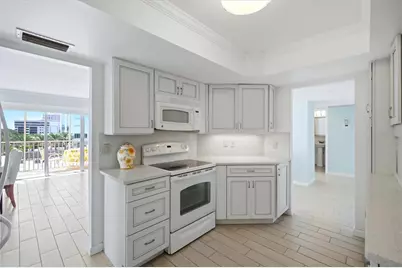 800 Benjamin Franklin Drive #501, Sarasota, FL 34236 - Photo 12
