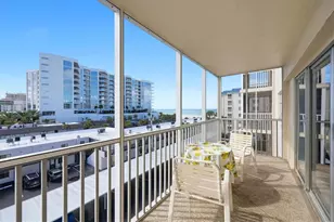 800 Benjamin Franklin Dr, Sarasota, FL 34236 - Photo 18
