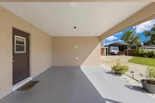 5715 29th Ave Dr E, Bradenton, FL 34208 - Photo 8
