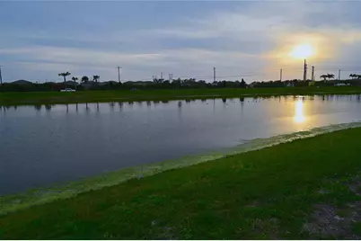 9532 Sandy Bluffs Circle, Parrish, FL 34219 - Photo 2