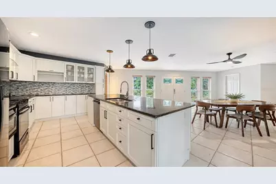 5211 Inverness Drive, Sarasota, FL 34243 - Photo 8