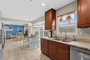 2112 S Brink Ave, Sarasota, FL 34239 - Photo 22