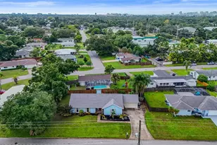 2112 S Brink Ave, Sarasota, FL 34239 - Photo 12