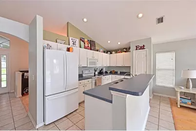 7112 49th Pl E, Palmetto, FL 34221 - Photo 8