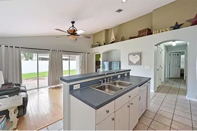 7112 49th Pl E, Palmetto, FL 34221 - Photo 12