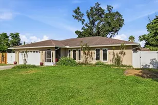 3105 Baldwin Ave, Sarasota, FL 34232 - Photo 2