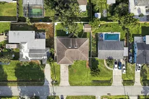 3105 Baldwin Ave, Sarasota, FL 34232 - Photo 48