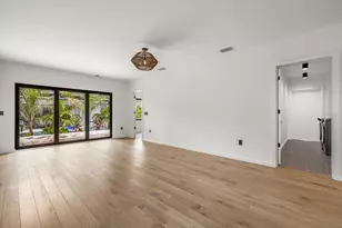 1675 5th St, Sarasota, FL 34236 - Photo 14
