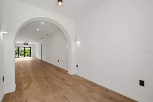 1675 5th St, Sarasota, FL 34236 - Photo 4