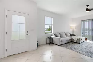 15215 Sunny Day Dr, Bradenton, FL 34211 - Photo 4