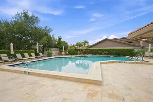 3871 Wilshire Cir W, Sarasota, FL 34238 - Photo 48