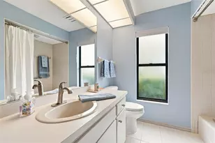 3871 Wilshire Cir W, Sarasota, FL 34238 - Photo 40