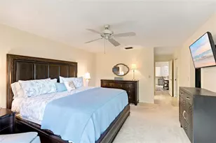 3871 Wilshire Cir W, Sarasota, FL 34238 - Photo 30