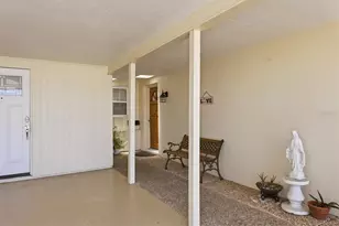 3262 Brockton Ln, Sarasota, FL 34239 - Photo 4