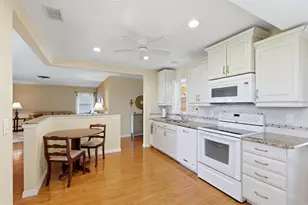 3262 Brockton Ln, Sarasota, FL 34239 - Photo 16