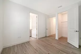 2440 Star Apple Wy, Sarasota, FL 34240 - Photo 32