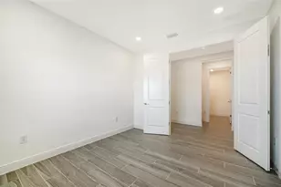 2440 Star Apple Wy, Sarasota, FL 34240 - Photo 30