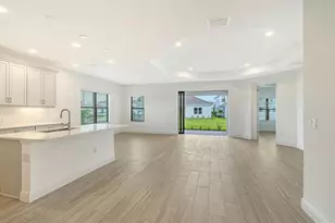 2440 Star Apple Wy, Sarasota, FL 34240 - Photo 6