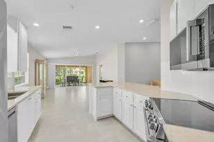 5868 Helicon Pl, Sarasota, FL 34238 - Photo 6