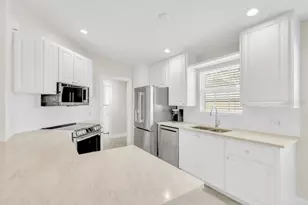 5868 Helicon Pl, Sarasota, FL 34238 - Photo 4
