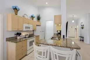 203 Casa Del Lago Way, Venice, FL 34292 - Photo 8