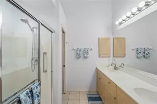 203 Casa Del Lago Way, Venice, FL 34292 - Photo 32