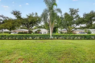 7283 Eleanor Cir, Sarasota, FL 34243 - Photo 46