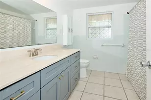 6228 Pauline Ave, Sarasota, FL 34231 - Photo 12