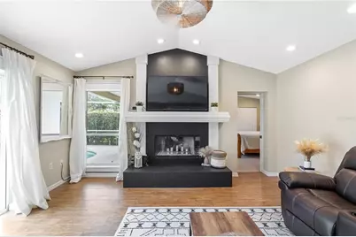 5828 Sandy Pointe Drive, Sarasota, FL 34233 - Photo 20