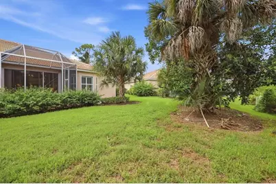 9413 Forest Hills Circle, Sarasota, FL 34238 - Photo 40