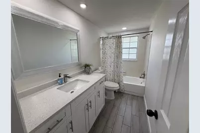4039 Velarde Lane, Sarasota, FL 34235 - Photo 10