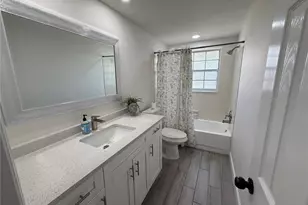 4039 Velarde Ln, Sarasota, FL 34235 - Photo 10