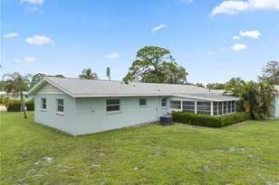 1225 Casabella Dr, Bradenton, FL 34209 - Photo 24
