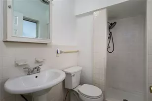 1225 Casabella Dr, Bradenton, FL 34209 - Photo 20