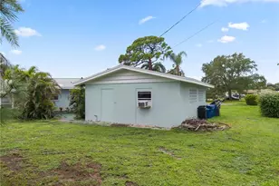 1225 Casabella Dr, Bradenton, FL 34209 - Photo 26