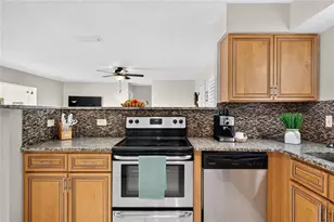 3138 Homasassa Rd, Sarasota, FL 34239 - Photo 16