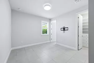 7717 Sandhill Lake Drive, Sarasota, FL 34241 - Photo 28