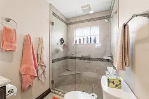 5860 Leeland St S, Saint Petersburg, FL 33715 - Photo 18