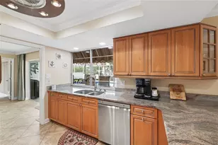 5860 Leeland St S, Saint Petersburg, FL 33715 - Photo 10