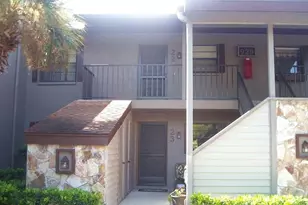 929 Capri Isles Blvd, Venice, FL 34292 - Photo 2