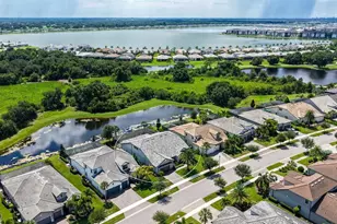 7997 Grande Shores Dr, Lakewood Ranch, FL 34240 - Photo 14