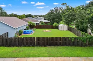 12167 Warwick Cir, Parrish, FL 34219 - Photo 4