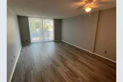 2700 Coconut Bay Lane #429 (2K), Sarasota, FL 34237 - Photo 2