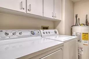 5655 Sheffield Greene Cir, Sarasota, FL 34235 - Photo 8
