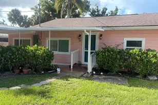 304 Mt Pleasant Rd, Nokomis, FL 34275 - Photo 2